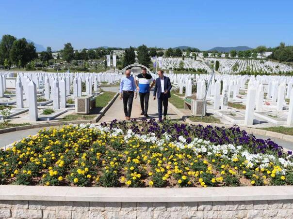 Bošnjak: Vlada KS nastavlja podršku KJKP 'Pokop' za otkup zemljišta