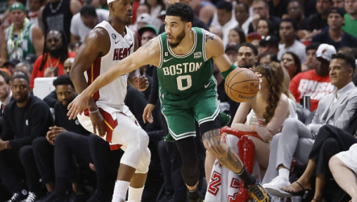 Boston uz zvuk sirene pobijedio Miami, i izborio historijsku majstoricu