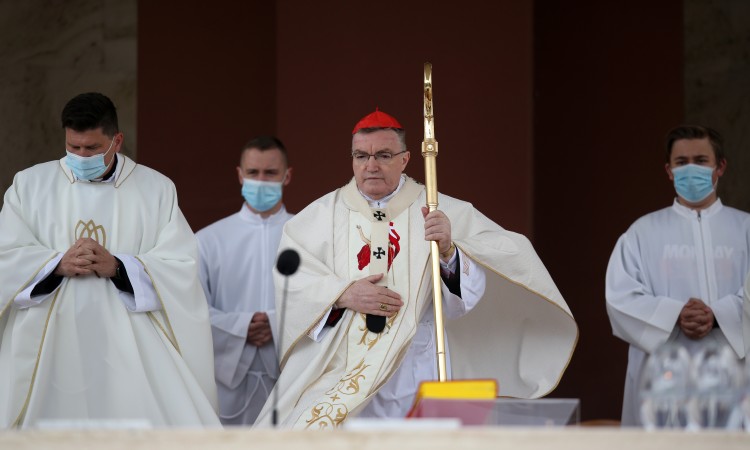 Bozanić pozvao vjernike na razboritost i odgovornost