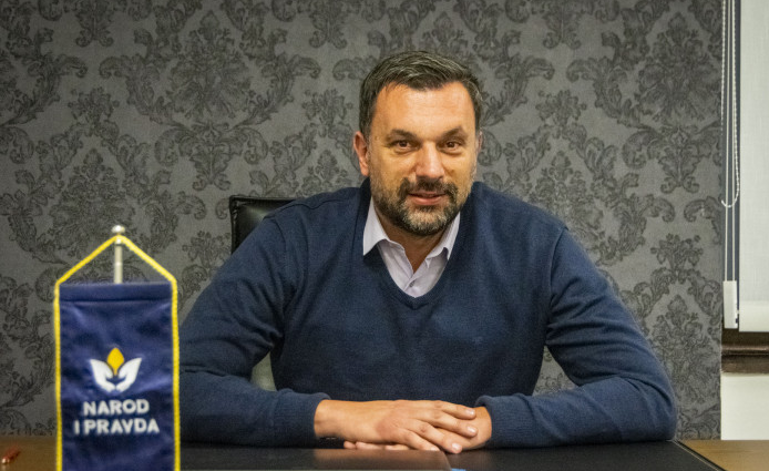 Božićna čestitka Konakovića: Nova poglavlja prosperiteta, nade i ljepše budućnosti za sve stanovnike BiH