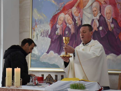 Božićna misa u Goraždu: Univerzalna poruka je biti čovjek