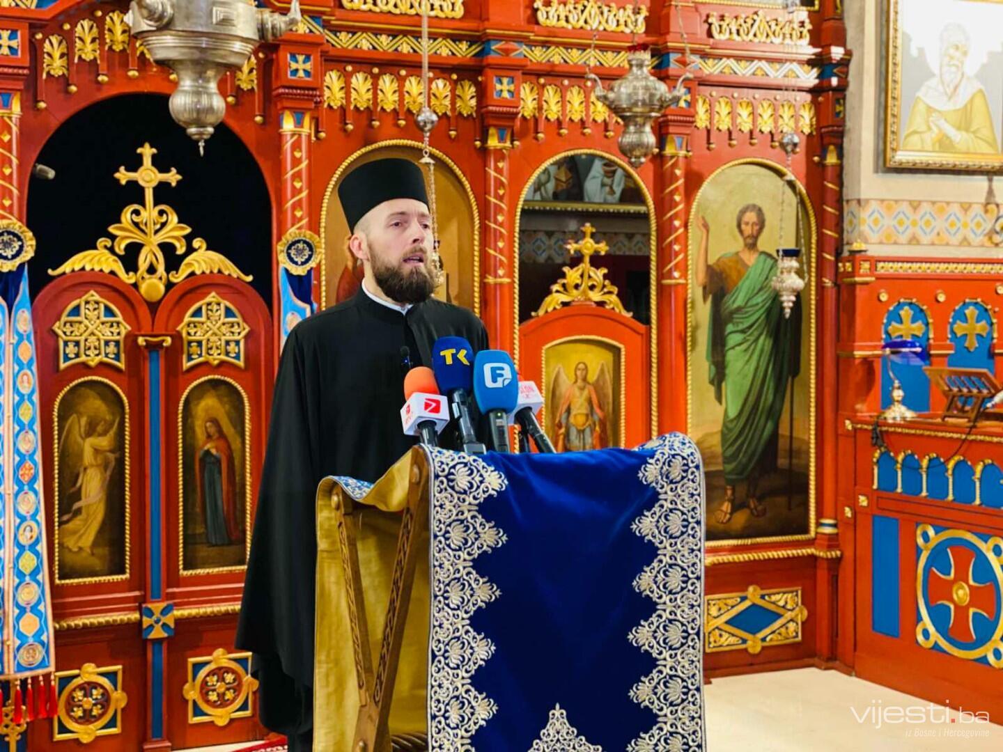 Božićna poruka iz Tuzle: Mir u svima nama je istinska sreća i radost