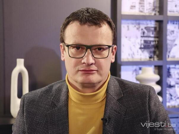 Božović: Braćo Srbi nadam se da neće biti kasno da se probudite...