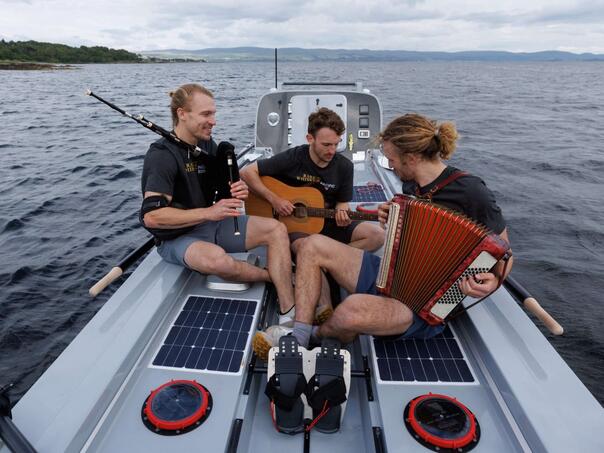 Braća iz Škotske u čamcu preveslali Tihi okean