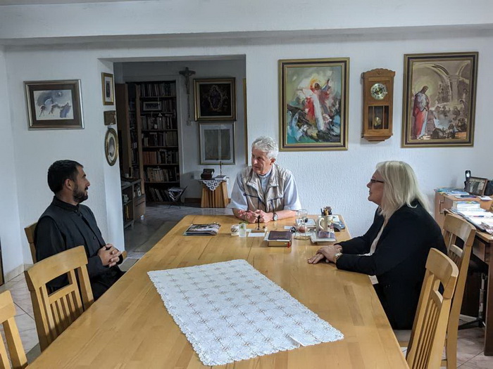 Bradara posjetila vlč. Vujicu u Kaknju: Više ništa nije sveto