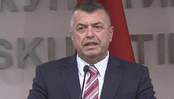 Bratić: Dodik pokazuje političke mišiće kako bi sakrio probleme u RS