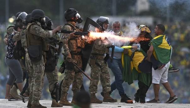 Brazil: Uhapšeno 400 Bolsonarovih pristalica