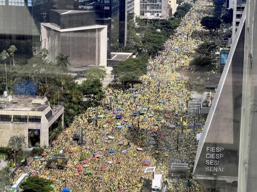 Brazilci na ulicama: Desetine hiljada protestuju zbog kaznene istrage Bolsonara