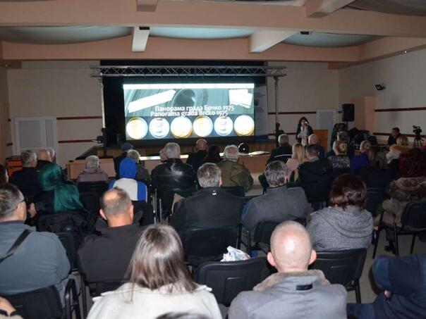 Brčanski arhiv obilježio Dan arhiva premijerom filma "Panorama grada Brčko 1975."