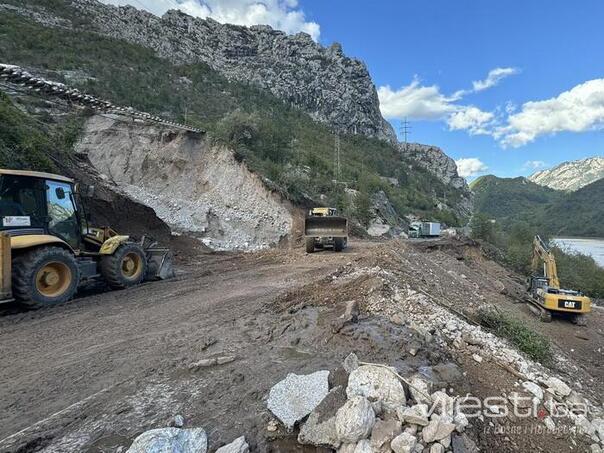 Brčko distrikt izdvaja 200.000 KM za općine pogođene poplavama u BiH Brčko distrikt izdvaja 200.000 KM za općine pogođene poplavama u BiH
