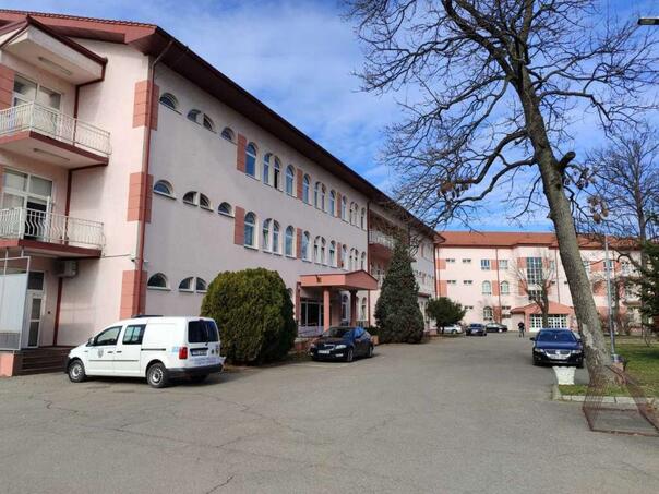 Brčko: Prijetio bivšoj supruzi da će ubiti nju i sebe, uhapšen s puškom ispred stana