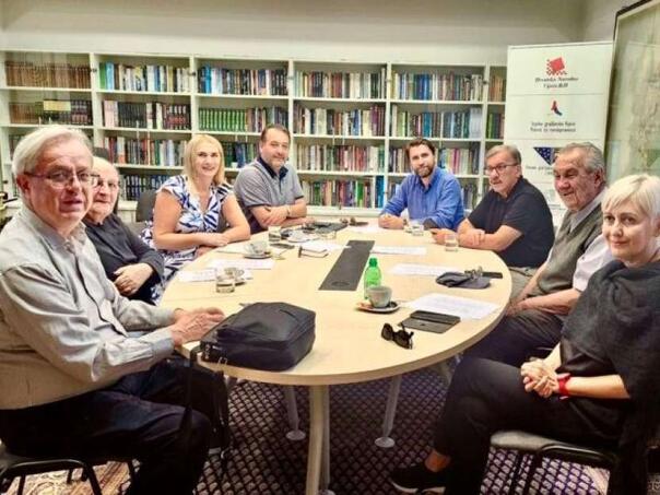 Breme počinjenih zločina se stavlja na teret cjelokupnom srpskom narodu