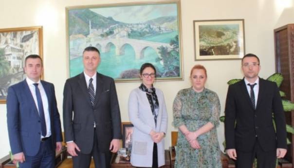 Brendiranje i izvoz više proizvoda s konjičkog područja
