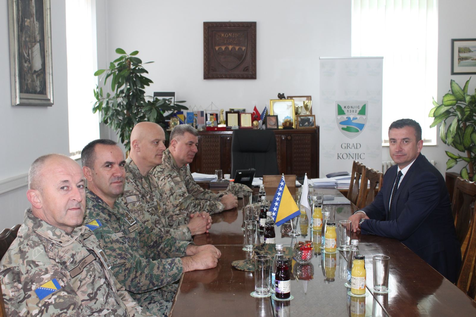 Brigadni general Oružanih snaga BiH Mirsad Ahmić sa saradnicima posjetio Konjic 