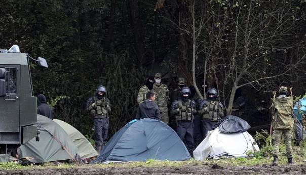 Brisel Poljskoj: Zaštitite ljudske živote, dozvolite stražarima EU prilaz granici