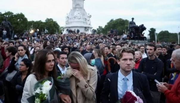 Britanci tuguju, diljem svijeta počast Elizabeti II