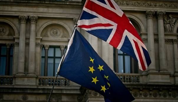 Britanija i EU nastavljaju pravni sukob