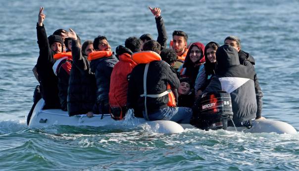 Britanija i Francuska potpisale sporazum protiv ilegalne imigracije