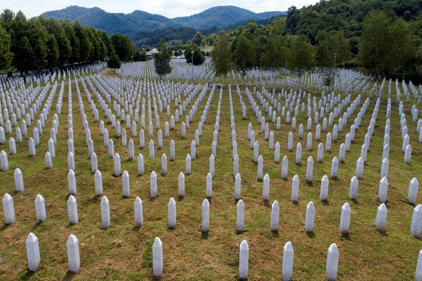 Britanija obilježava godišnjicu srebreničkog genocida: 'Borba protiv poricanja'