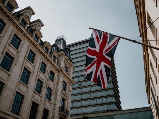 Britanija planira da stvori penzione mega-fondove i otključa milijarde za ulaganja