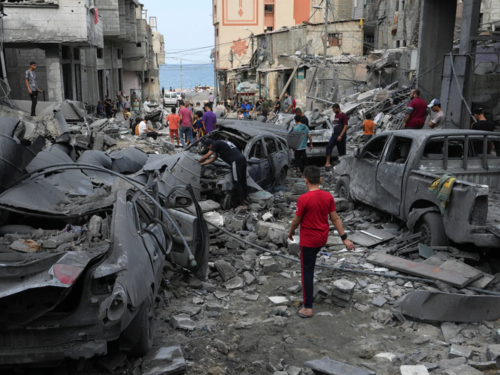 Britanija radi na dogovaranju humanitarne pauze u Gazi
