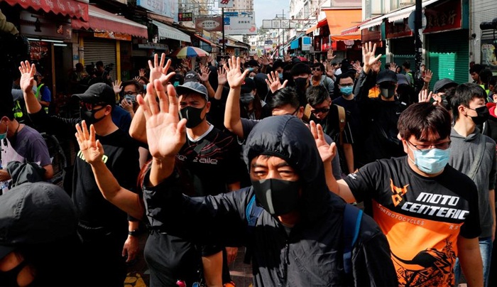 Britanija razmatra davanje državljanstva za 3 miliona stanovnika Hong Konga