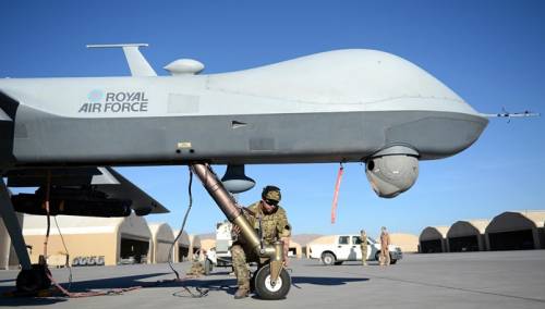 Britanija šalje borbene dronove Ukrajini