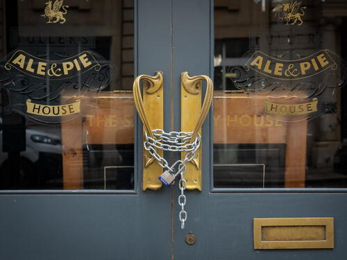 Britanija u 2024. ostala bez gotovo 300 pubova, 4500 ljudi ostalo bez posla