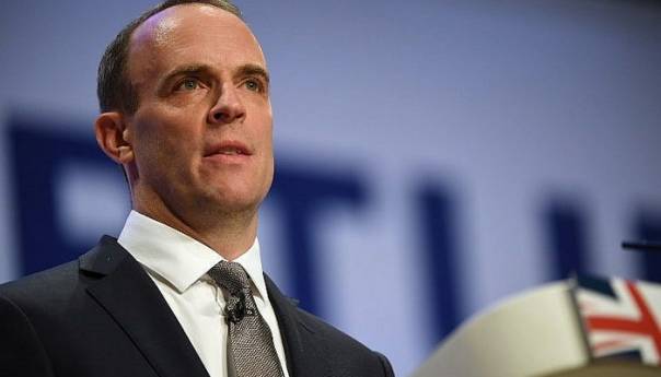 Britanija upozorila svoje građane da ne putuju u Irak i Iran