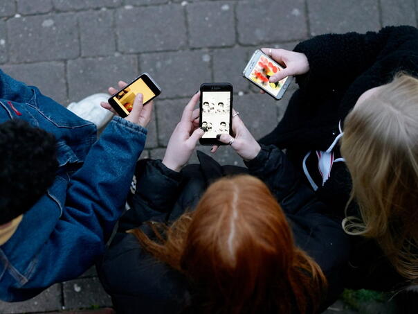 Britanija želi zabraniti društvene mreže mlađima od 16