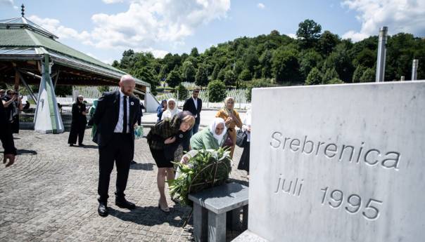 Britanska ministrica Morton odala počast žrtvama genocida u Srebrenici