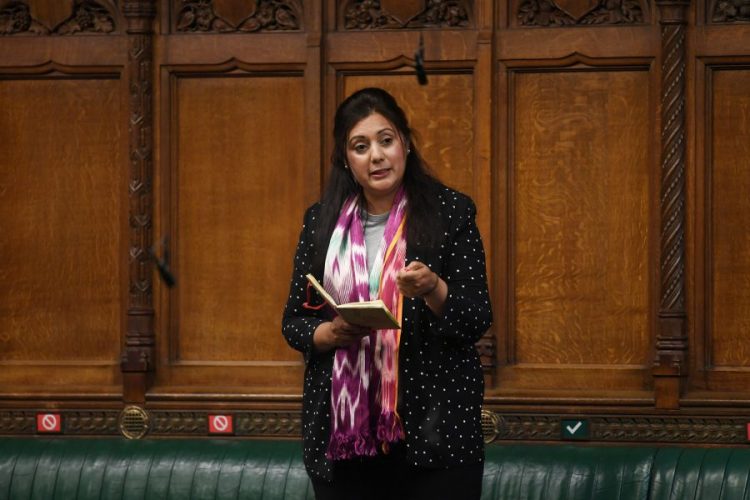Britanska poslanica tvrdi da je smijenjena jer je muslimanka