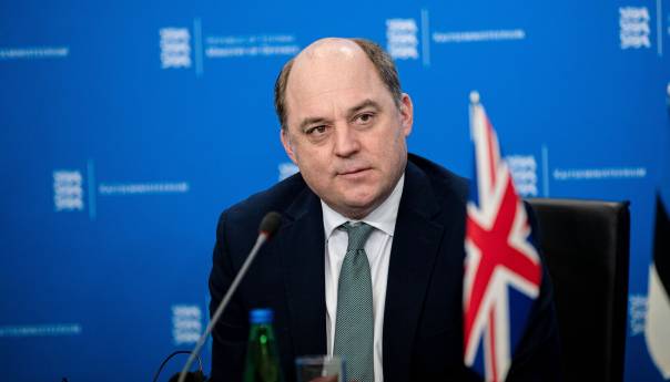 Britanski ministar Putinu: Prestanite, prijete vam decenije izolacije