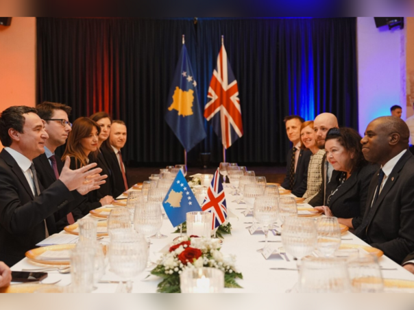 Britanski ministar vanjskih poslova u službenoj posjeti Kosovu