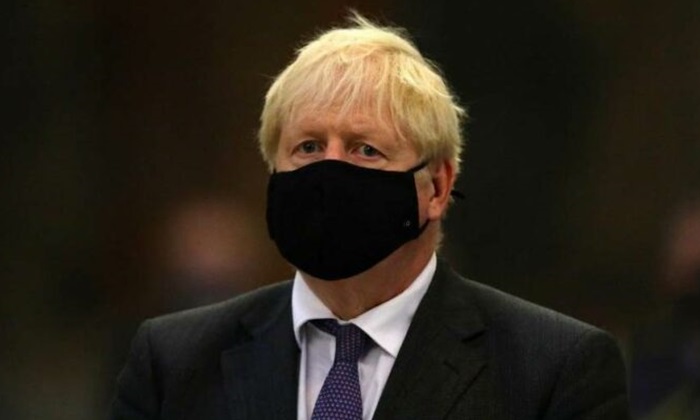 Britanski premijer Johnson i ministar financija Sunak u izolaciji