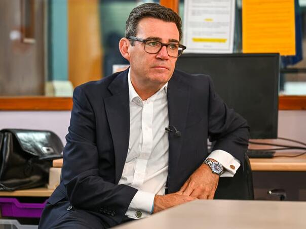Britanski premijer nasjeo na prevaru: Dopisivao se s "Trumpovom savjetnicom"