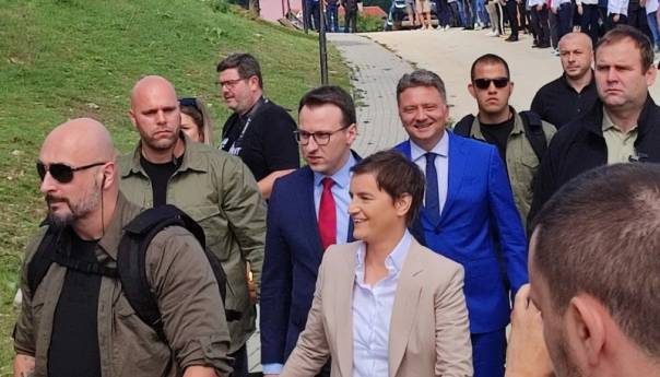 Brnabić: Interes Srbije i srpskog naroda jeste mir