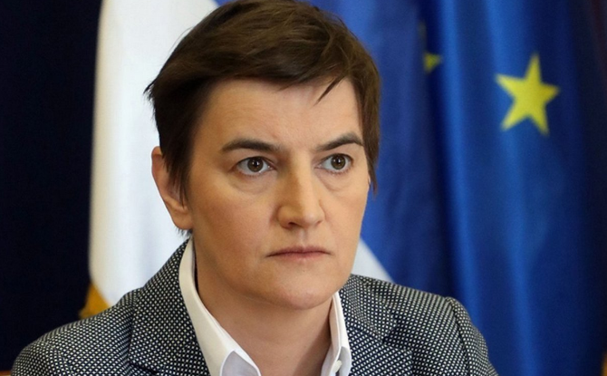 Brnabić: Nasilno uklanjanje barikada bio bi napad na žene, djecu, starije