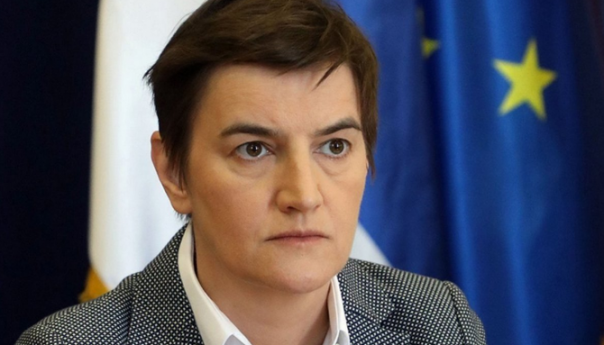 Brnabić: Nasilno uklanjanje barikada bio bi napad na žene, djecu, starije