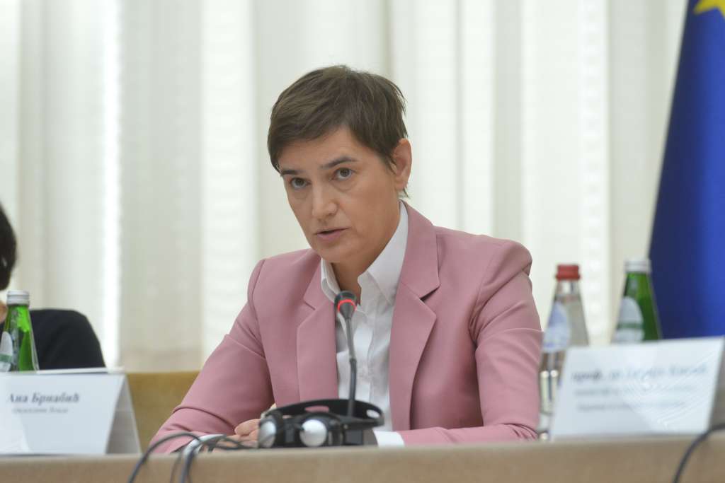 Brnabić: Usred smo oluje, vjetrovi udaraju u Srbiju