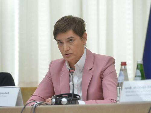 Brnabić: Usred smo oluje, vjetrovi udaraju u Srbiju