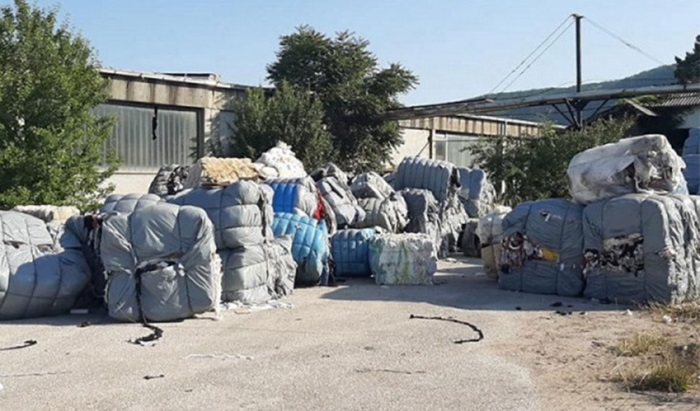 Broćeta: Do ponedjeljka odvesti otpad ili slijedi protest građana