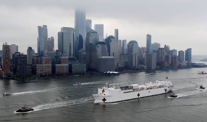 Brod-bolnica sa 1.000 kreveta i 12 operacionih sala stigao u New York