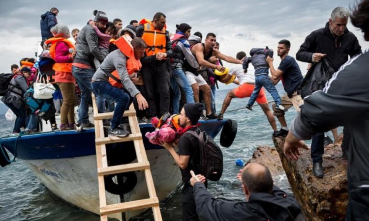 Brod sa 45 migranata prevrnuo se u Egejskom moru
