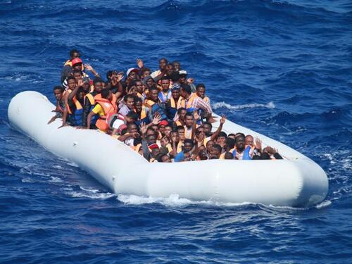 Brodolom migrantskog čamca kod Italije: Ima mrtvih