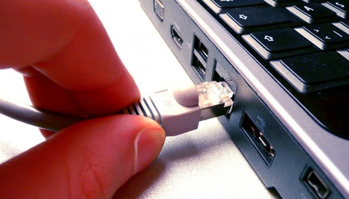 Broj korisnika mobilne mreže u BiH u padu, rast broja internet priključaka