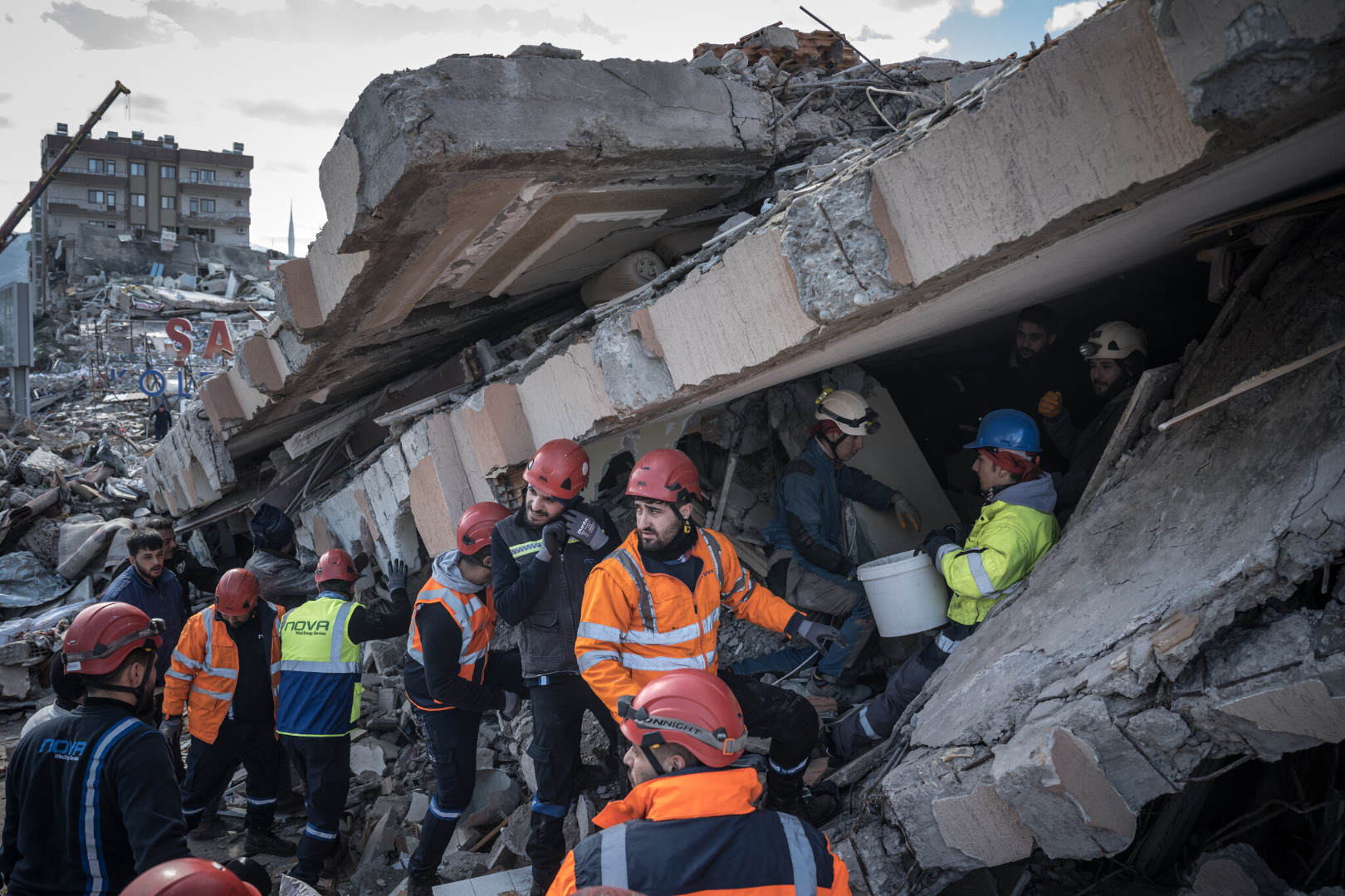 Broj mrtvih u Turskoj i Siriji veći od 36.000