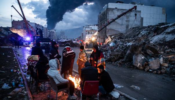 Broj mrtvih u Turskoj i Siriji veći od 37.000
