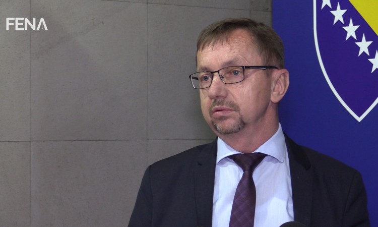 Broj novooboljelih učenika i nastavnika u ZDK opada