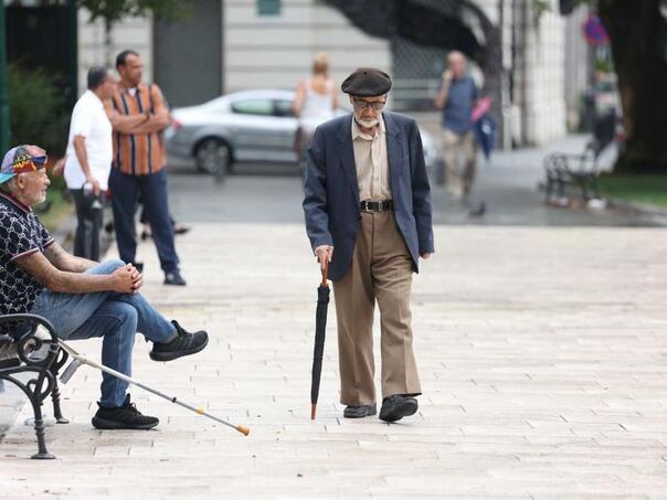 Broj penzionera sve veći u odnosu na broj zaposlenih: Prijeti li kolaps?